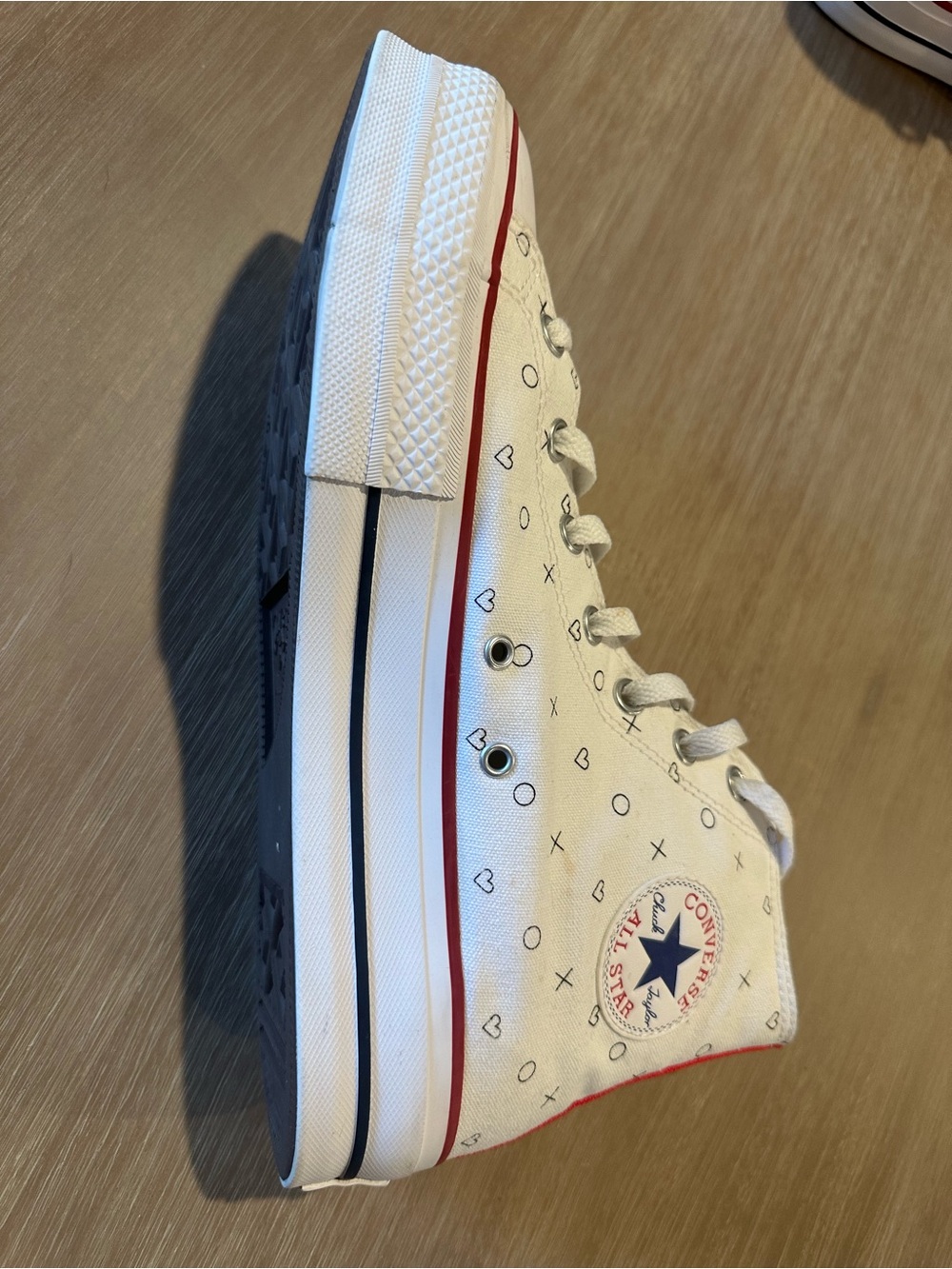 Converse Chuck Taylor Lift Platform High Top White Heart Print Women’s Size 11.5